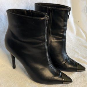 Leather Bootie black